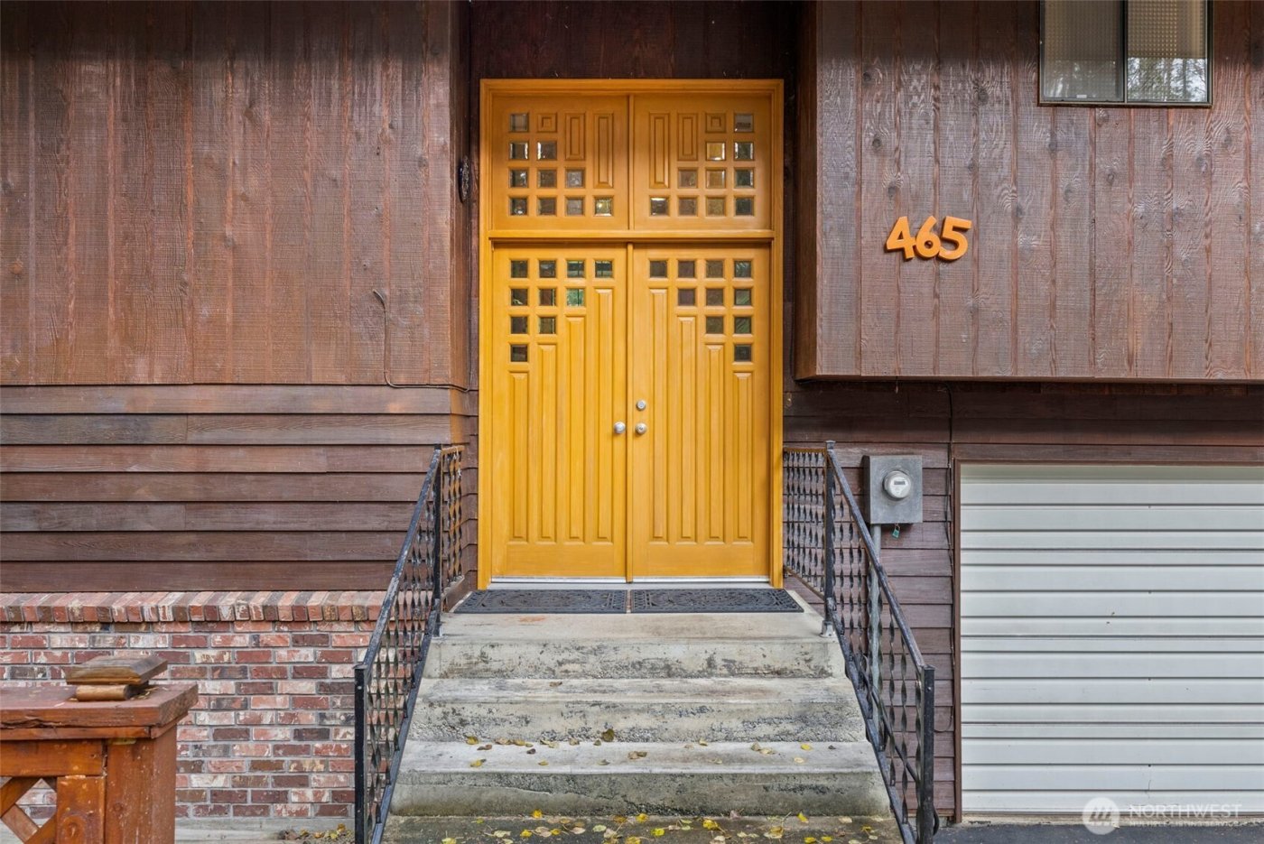 465 Upper Grand Avenue , Hoquiam, WA 98550