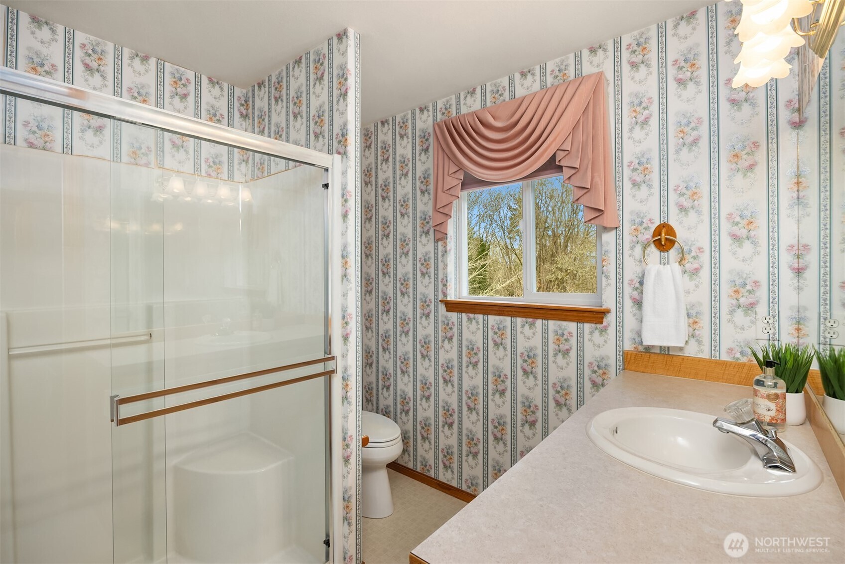 19763 12th Avenue NE, Poulsbo, WA 98370