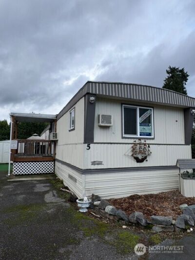 7031 NE 175th Street #5, Kenmore, WA 98028 - Photo 1