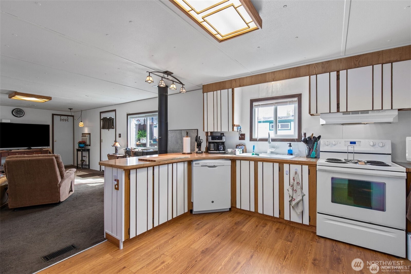 7031 NE 175th Street #5, Kenmore, WA 98028