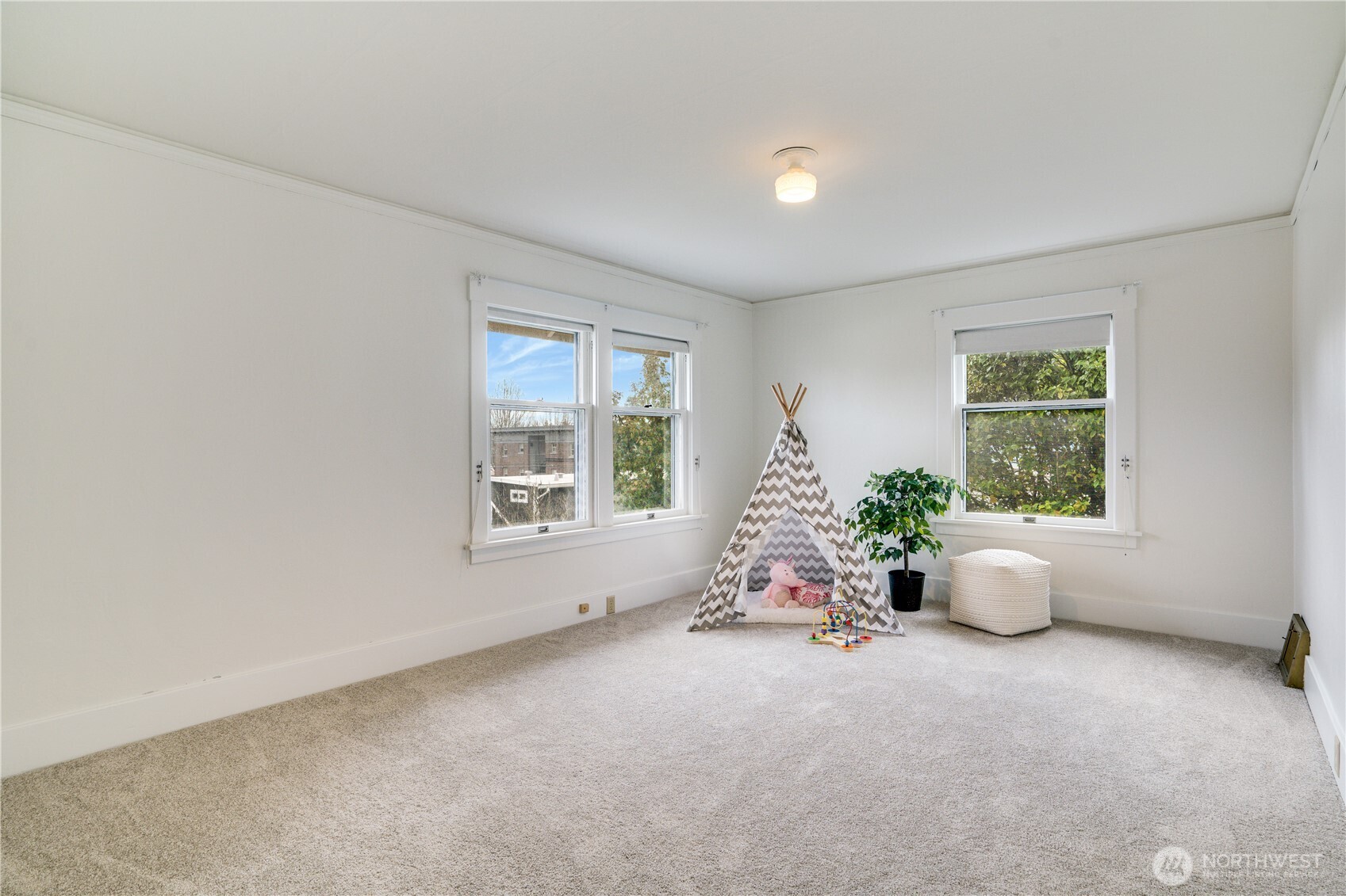 505 S Sheridan Avenue , Tacoma, WA 98405