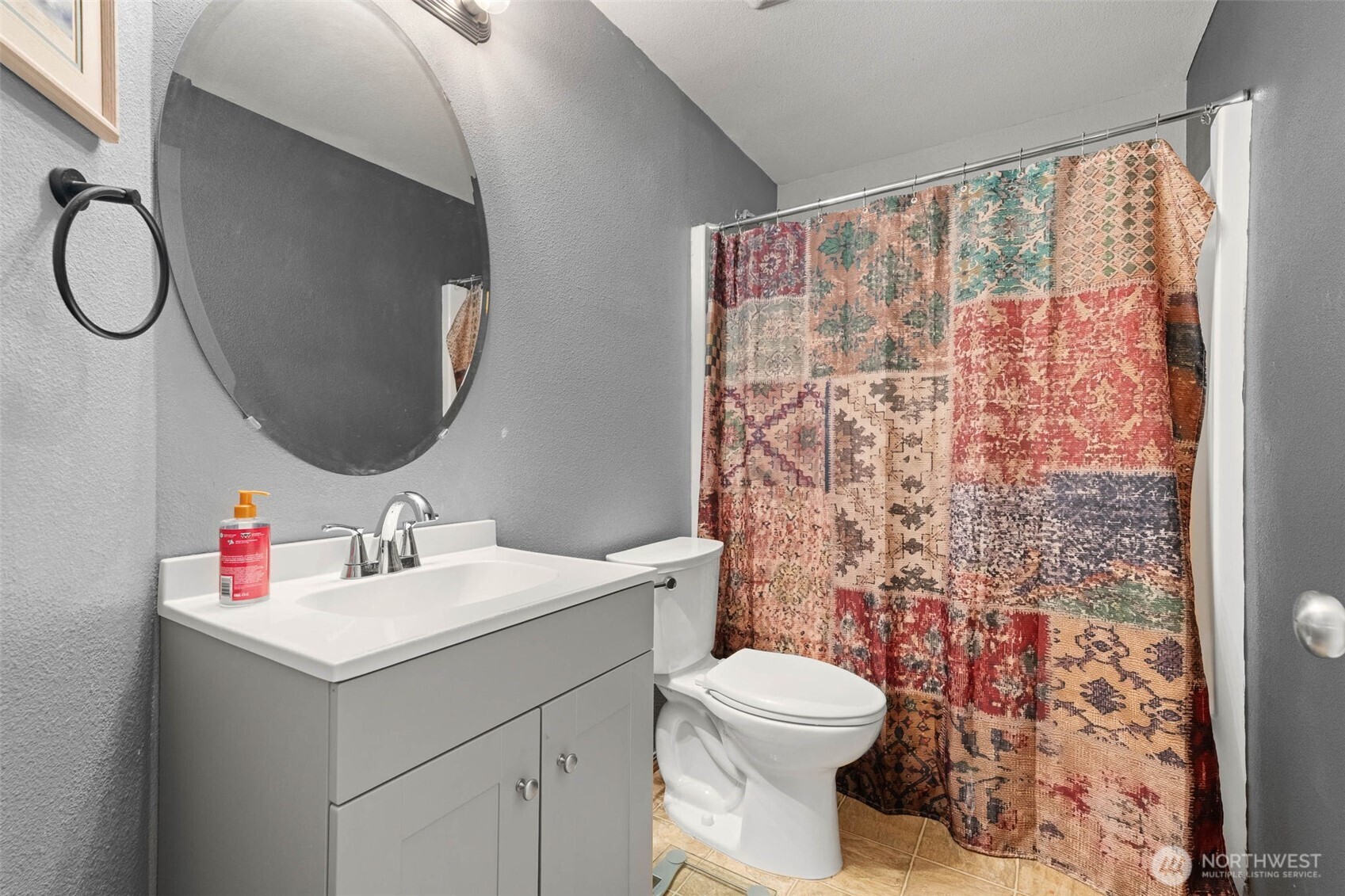 648 Kaitlyn St W , Eatonville, WA 98328