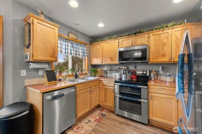 648 Kaitlyn St W , Eatonville, WA 98328 - Photo 6