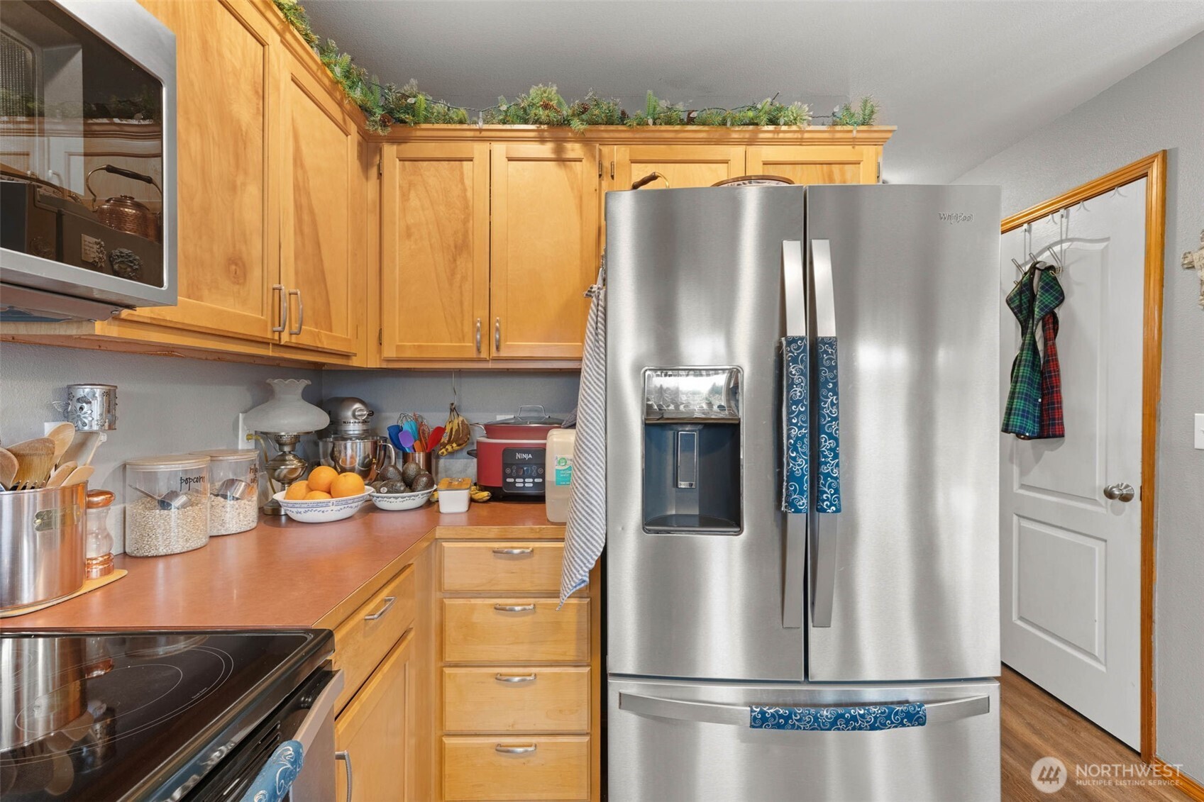 648 Kaitlyn St W , Eatonville, WA 98328