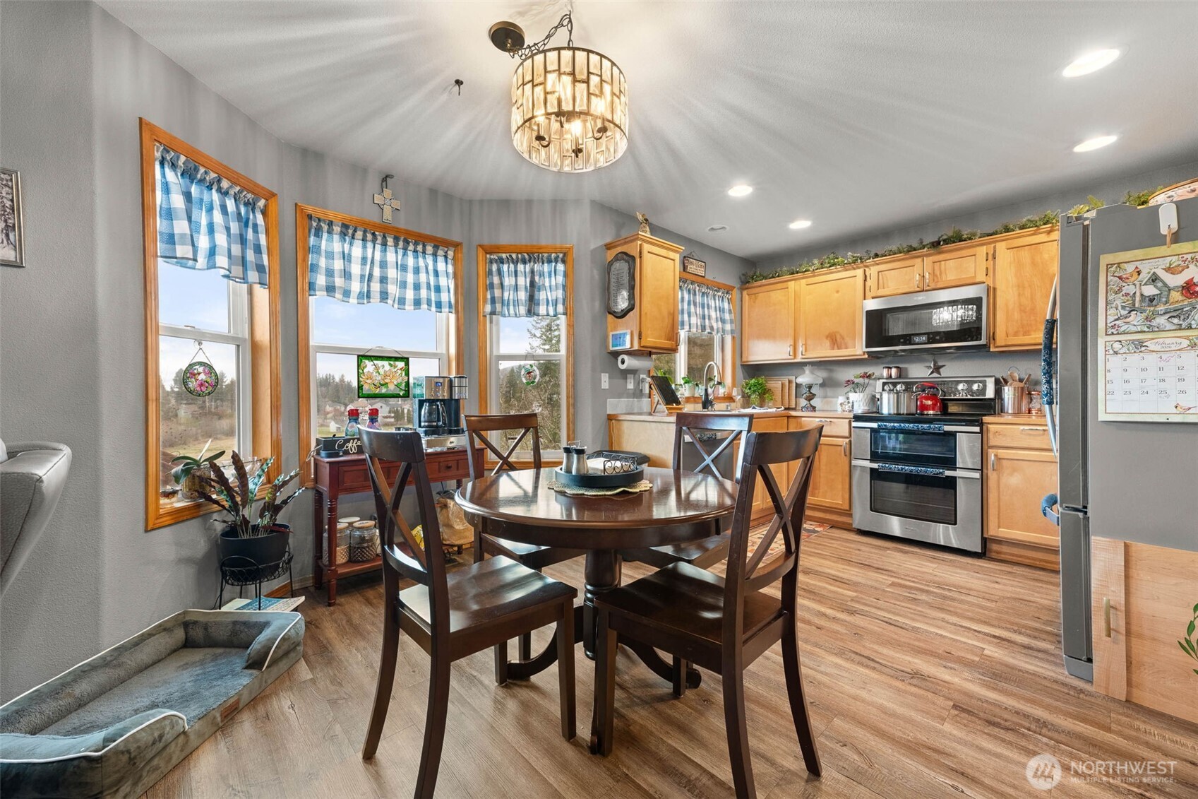 648 Kaitlyn St W , Eatonville, WA 98328