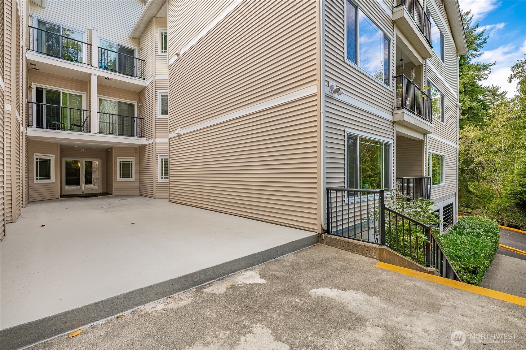 15000 Juanita Drive NE #307, Kenmore, WA 98028