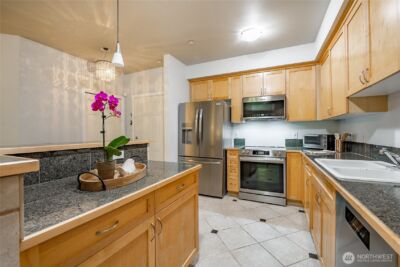 15000 Juanita Drive NE #307, Kenmore, WA 98028 - Photo 6