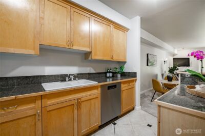 15000 Juanita Drive NE #307, Kenmore, WA 98028 - Photo 8