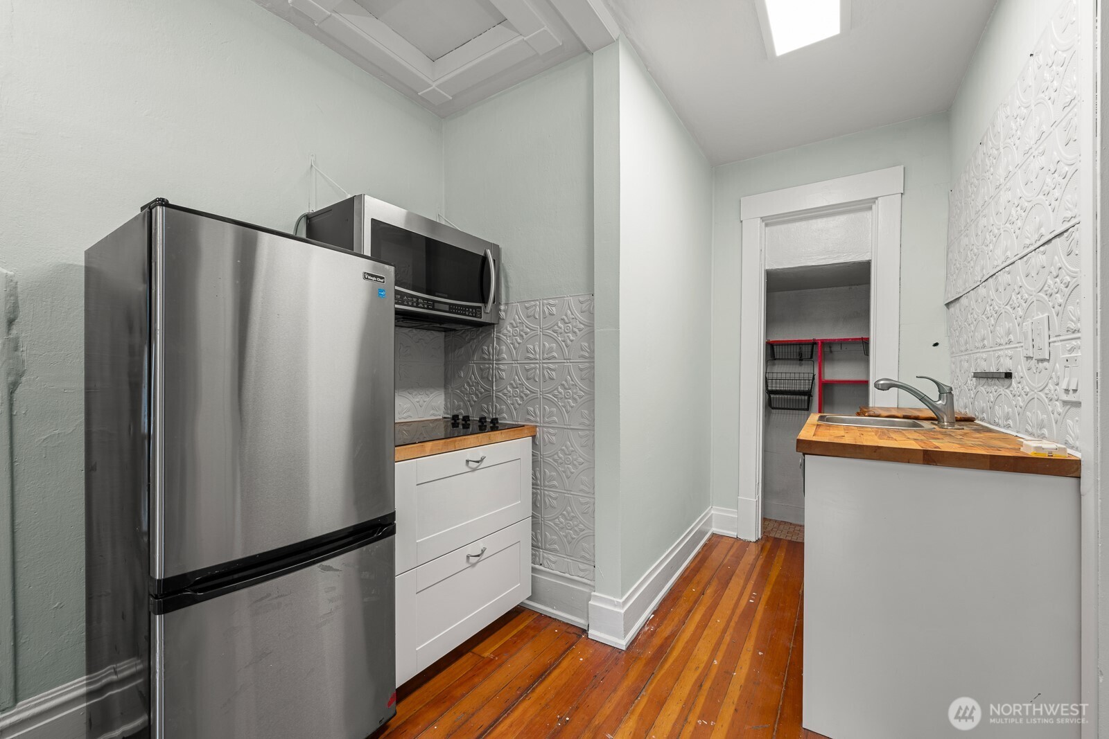 6636 Carleton Avenue S, Seattle, WA 98108-3531