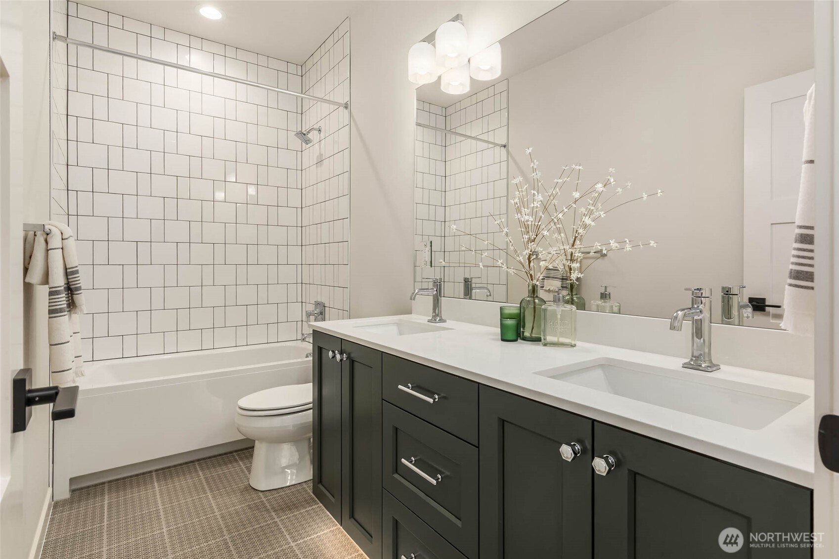 13104 NE 103RD Place , Kirkland, WA 98033