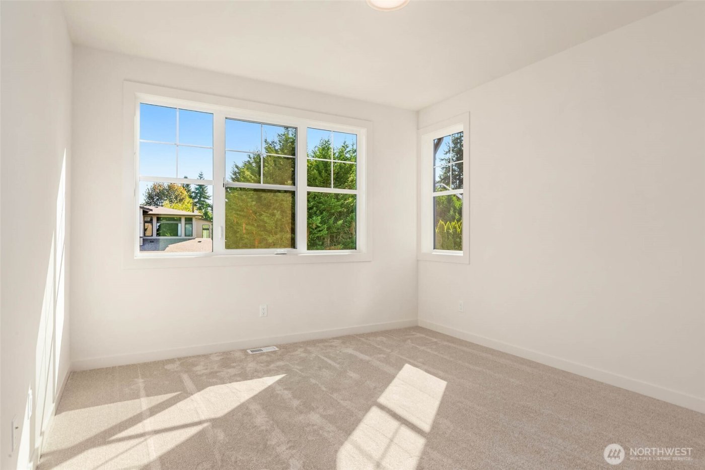 13104 NE 103RD Place , Kirkland, WA 98033