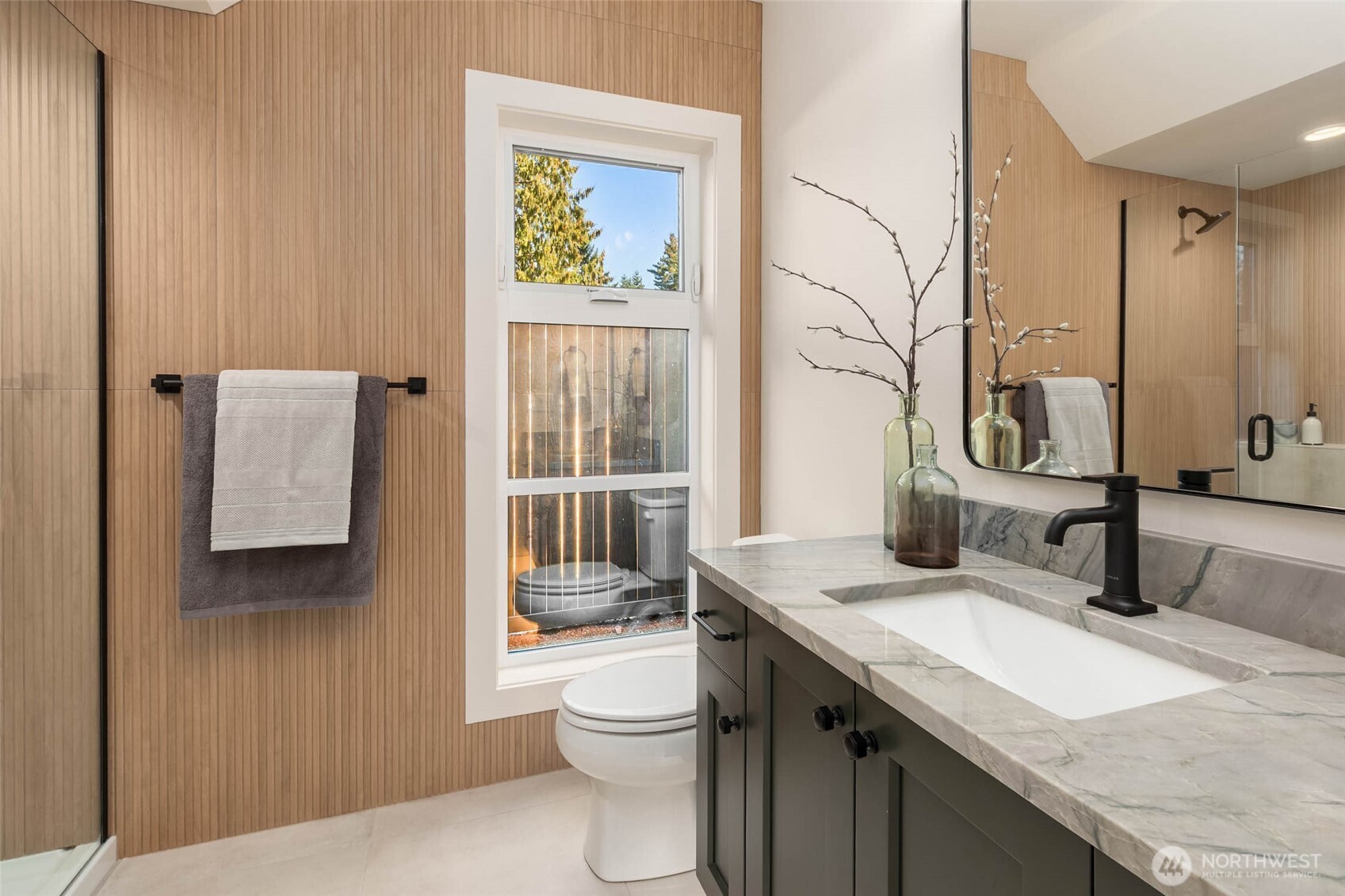 13104 NE 103RD Place , Kirkland, WA 98033