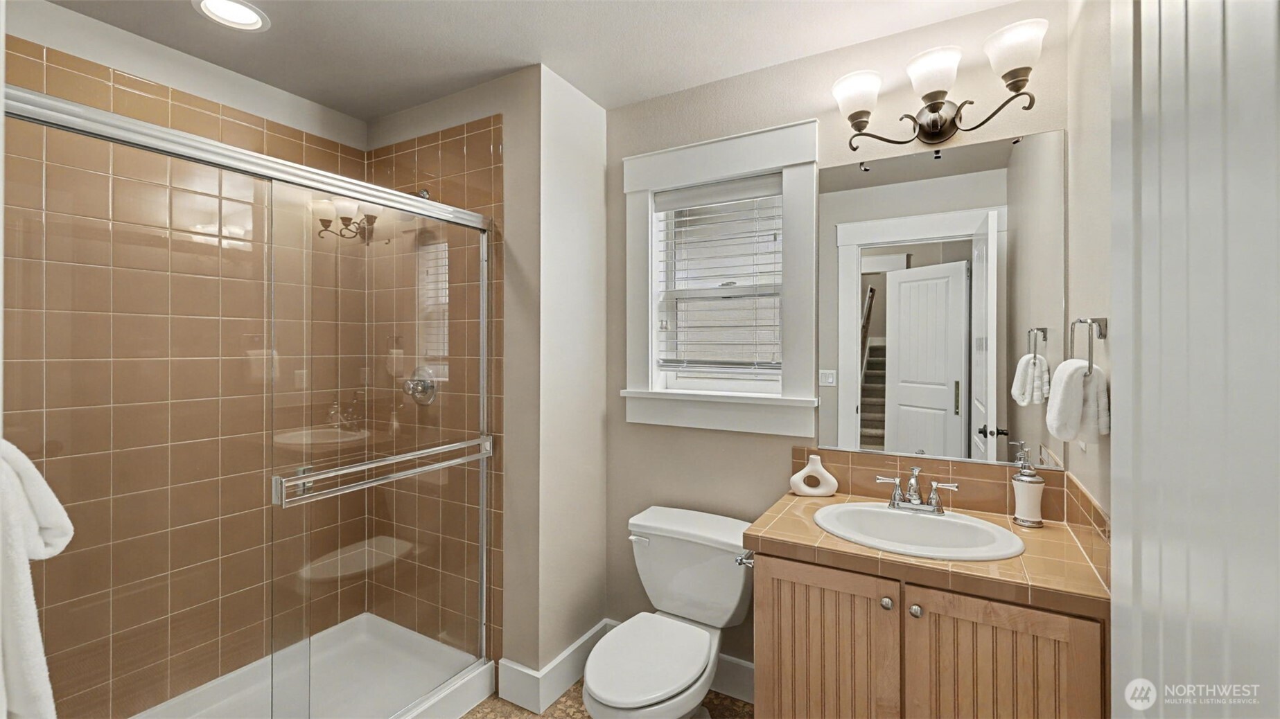 15557 SE 160th Place , Renton, WA 98058