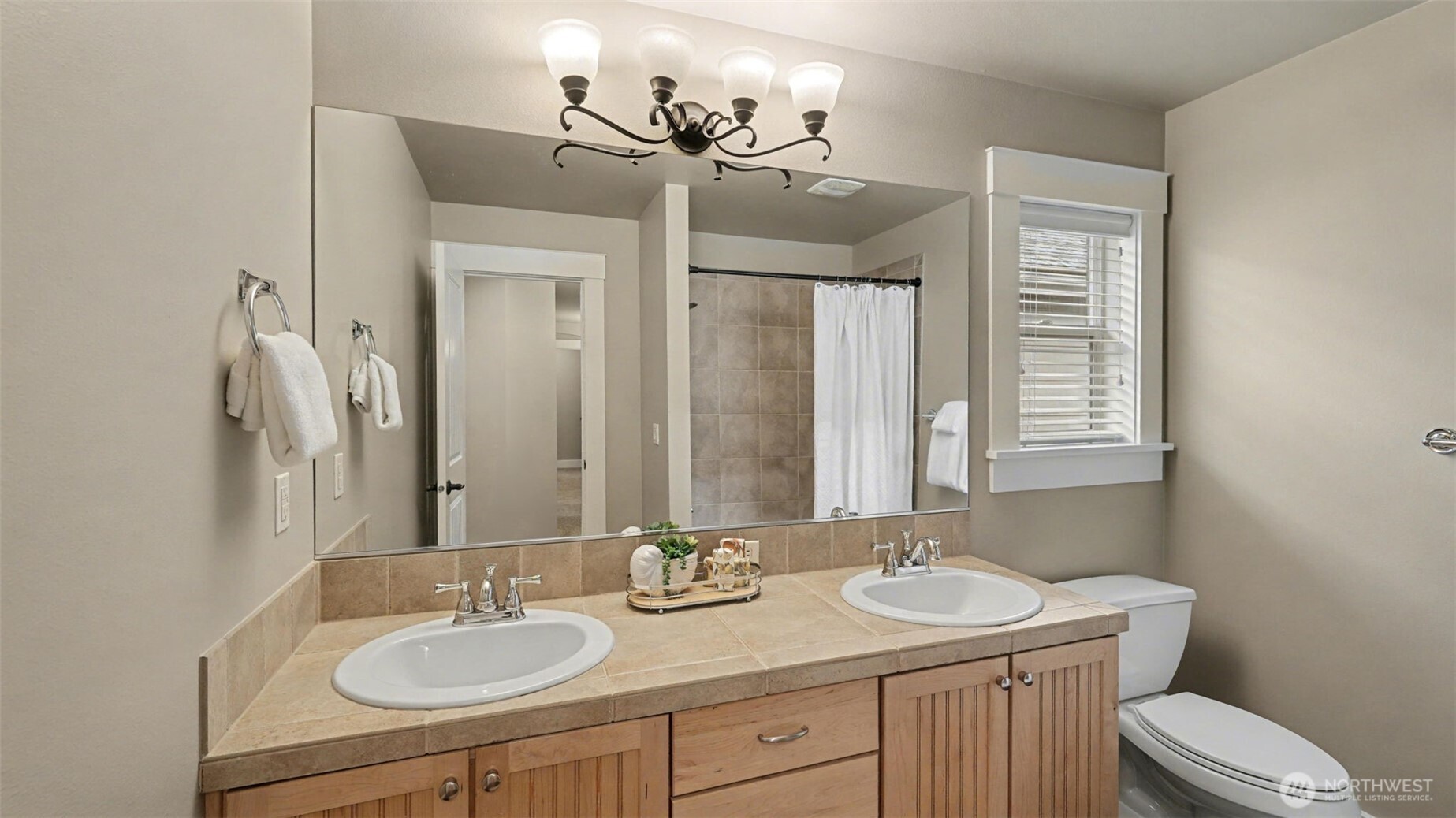 15557 SE 160th Place , Renton, WA 98058