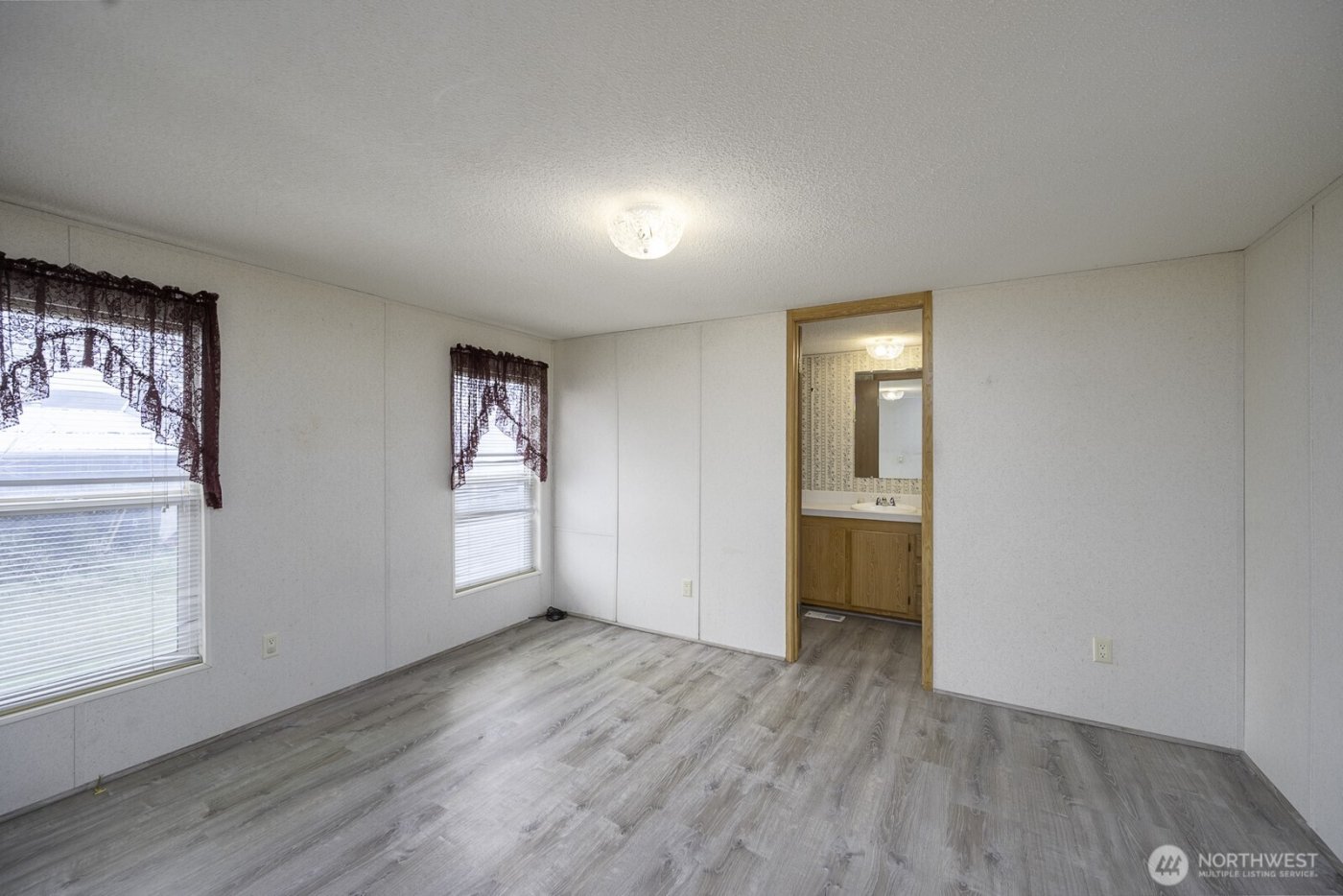 463 8th Avenue SE, Ephrata, WA 98823