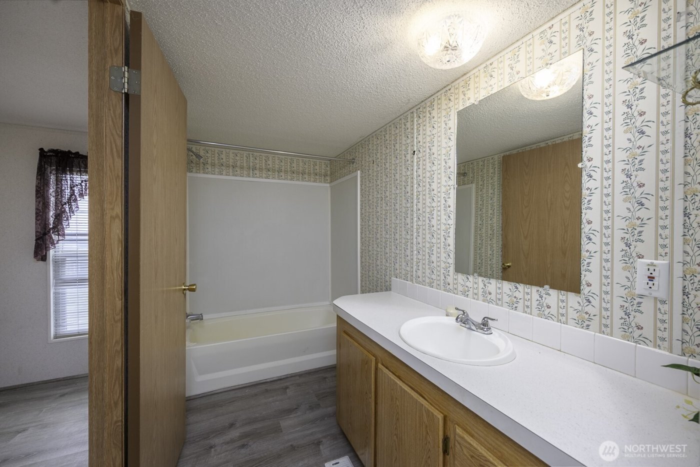 463 8th Avenue SE, Ephrata, WA 98823