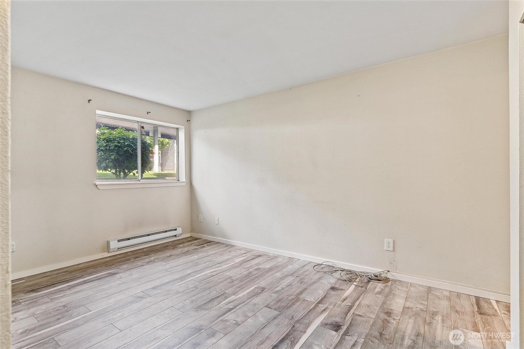 15415 35th Avenue W #F105, Lynnwood, WA 98087