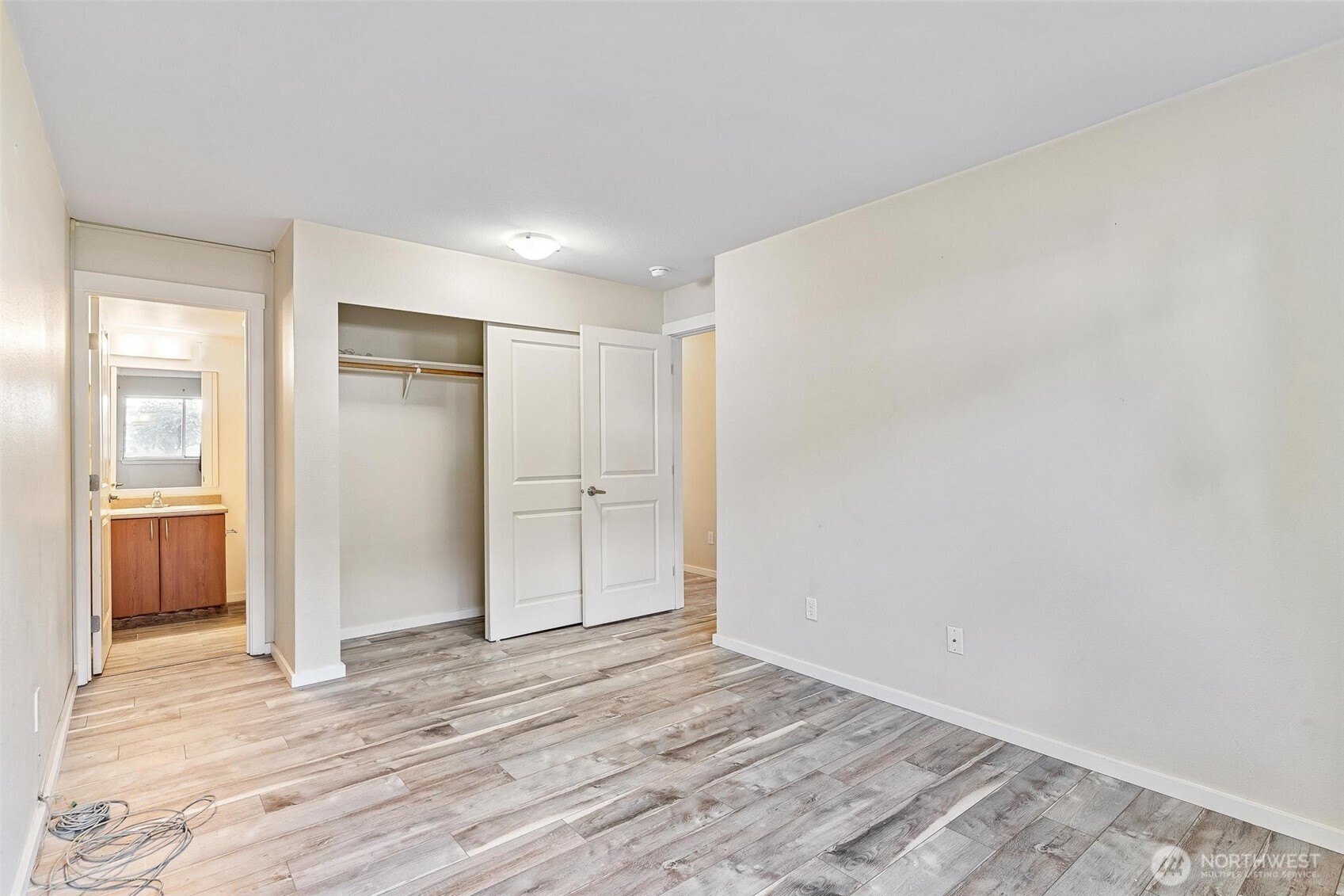 15415 35th Avenue W #F105, Lynnwood, WA 98087