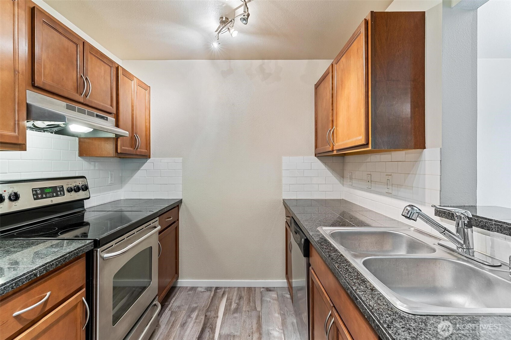 15415 35th Avenue W #F105, Lynnwood, WA 98087