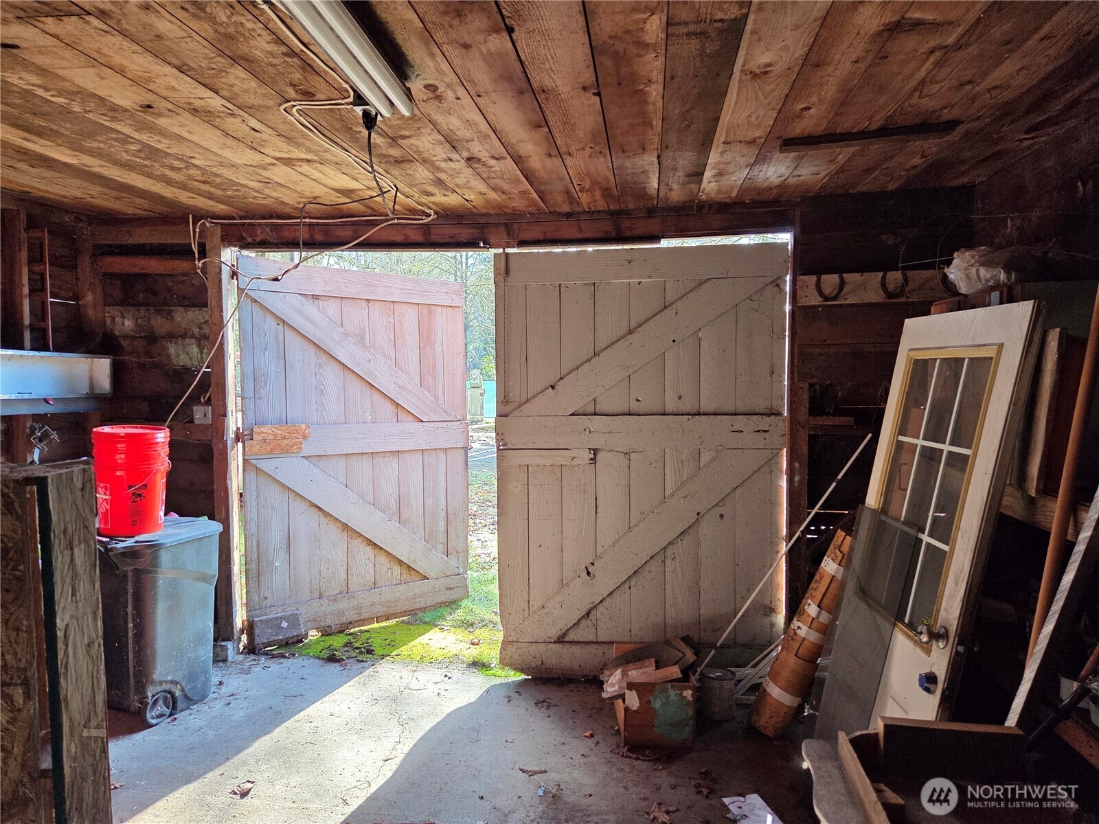 208 Burma Road , Castle Rock, WA 98611