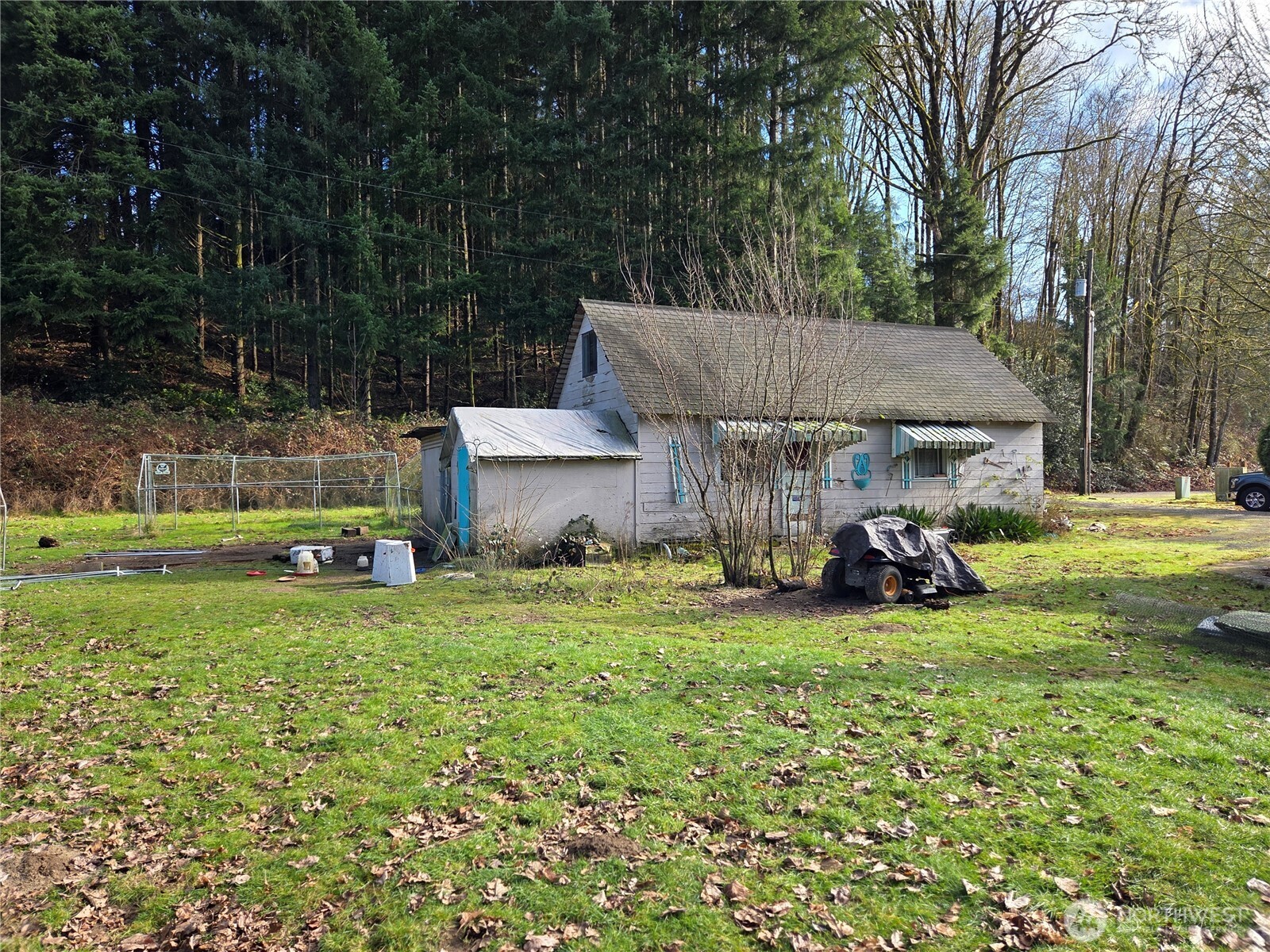 208 Burma Road , Castle Rock, WA 98611