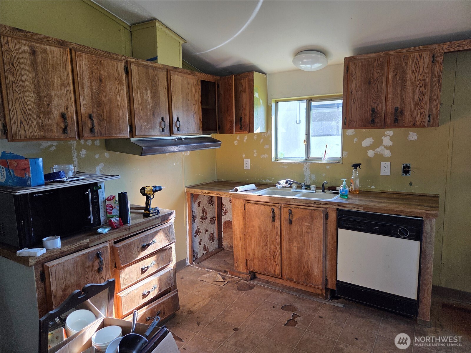 208 Burma Road , Castle Rock, WA 98611