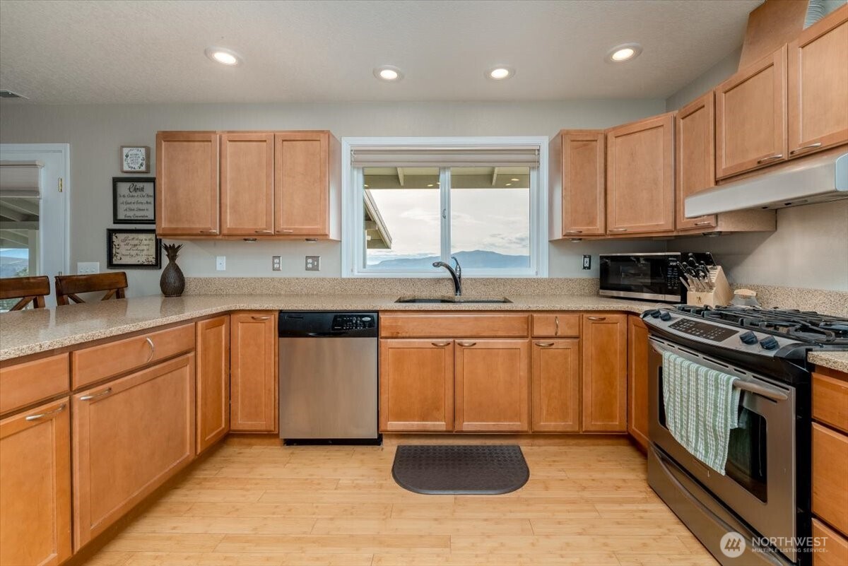 605 Chelan Trails Road , Manson, WA 98831