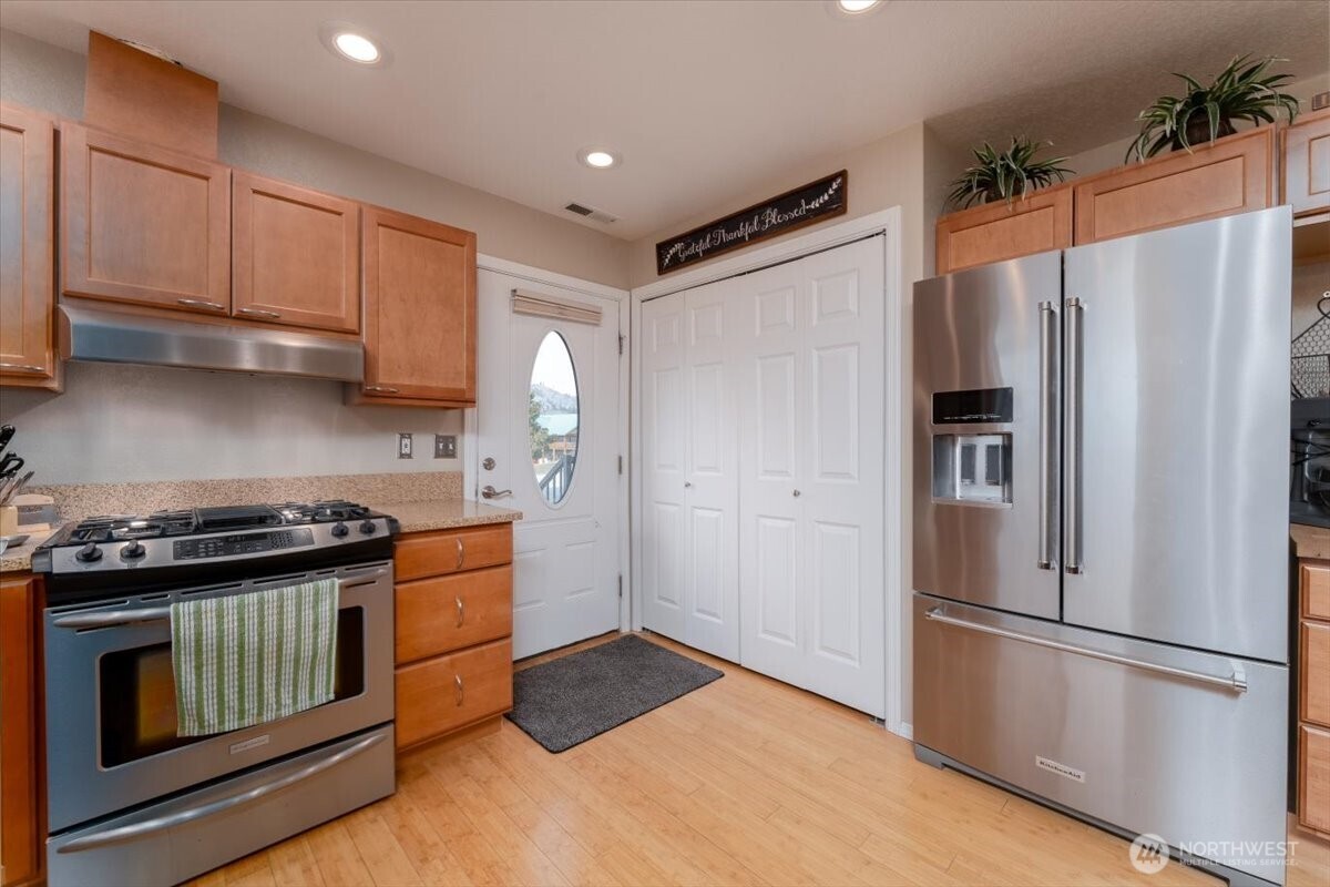 605 Chelan Trails Road , Manson, WA 98831