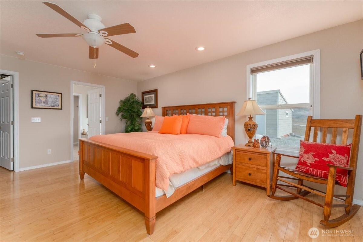 605 Chelan Trails Road , Manson, WA 98831