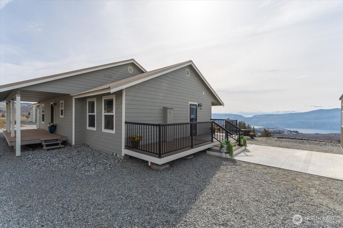 605 Chelan Trails Road , Manson, WA 98831