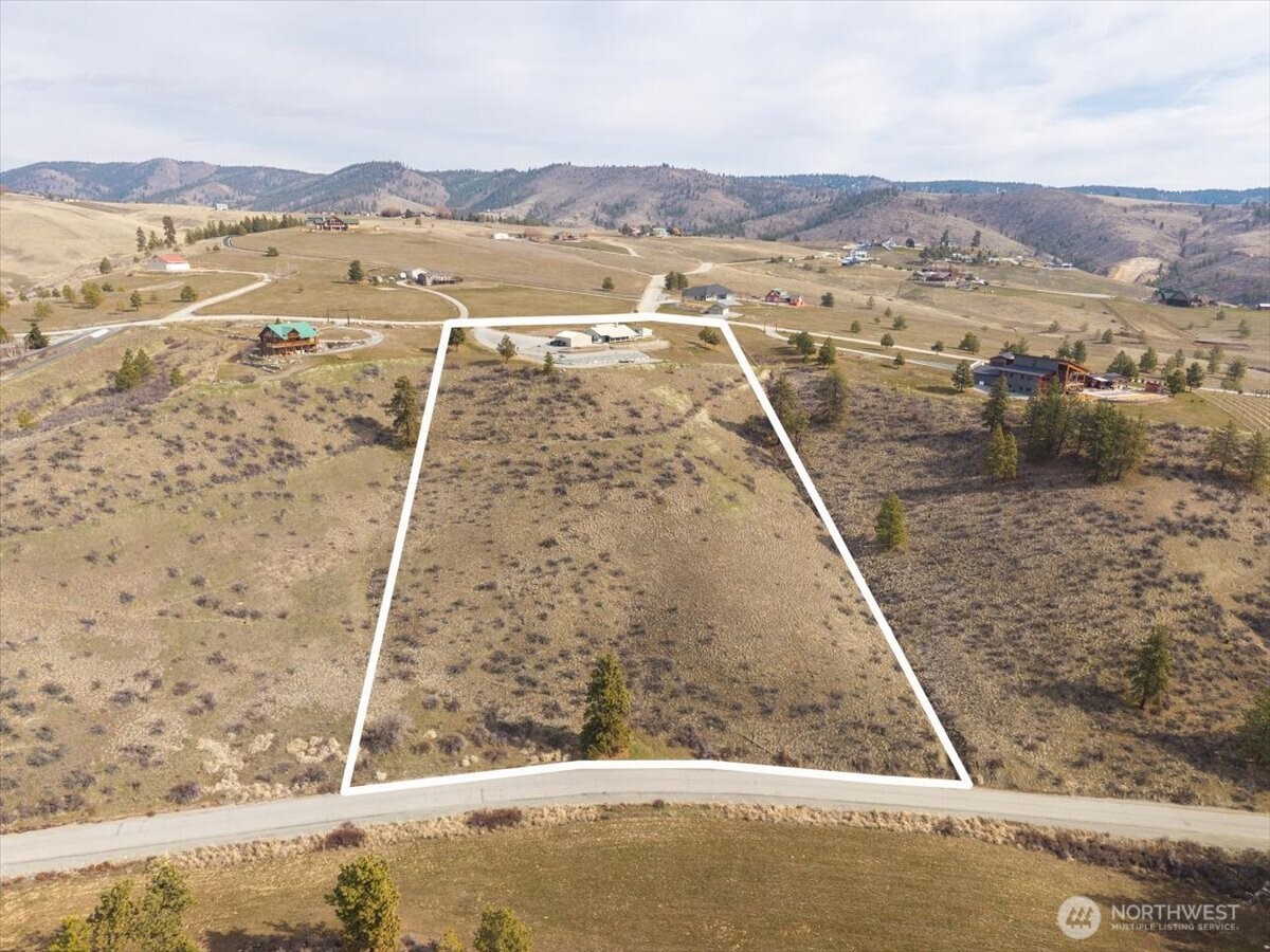 605 Chelan Trails Road , Manson, WA 98831