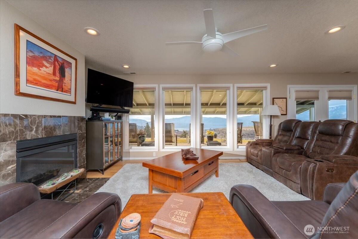 605 Chelan Trails Road , Manson, WA 98831