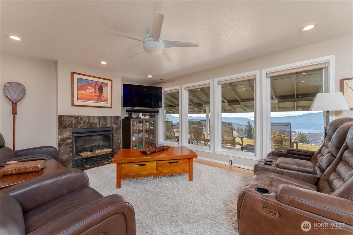 605 Chelan Trails Road , Manson, WA 98831