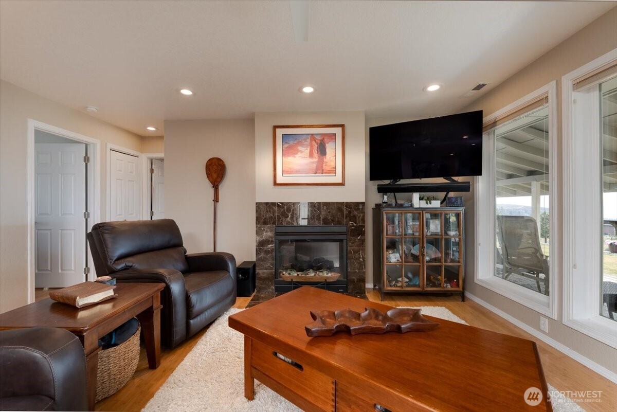 605 Chelan Trails Road , Manson, WA 98831