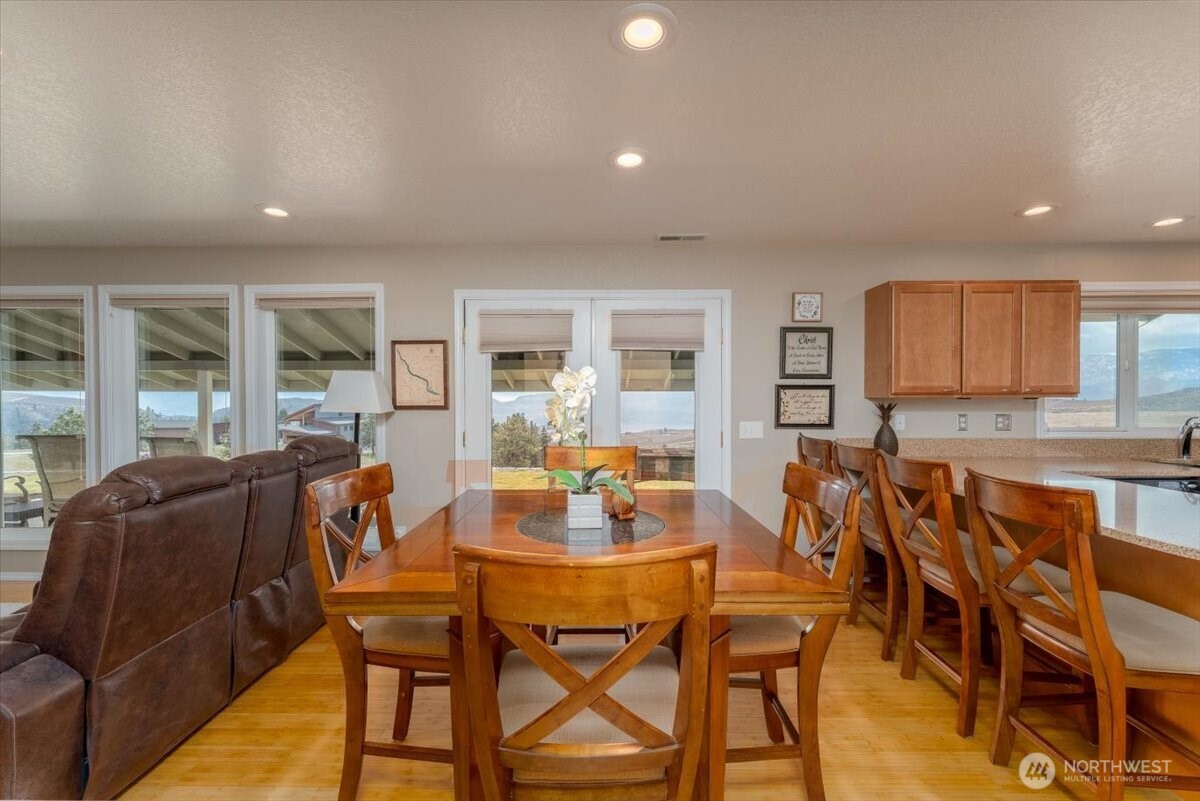 605 Chelan Trails Road , Manson, WA 98831