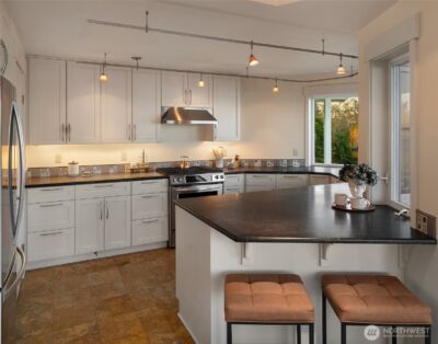 10628 SW Cowan Road , Vashon, WA 98070 - Photo 11