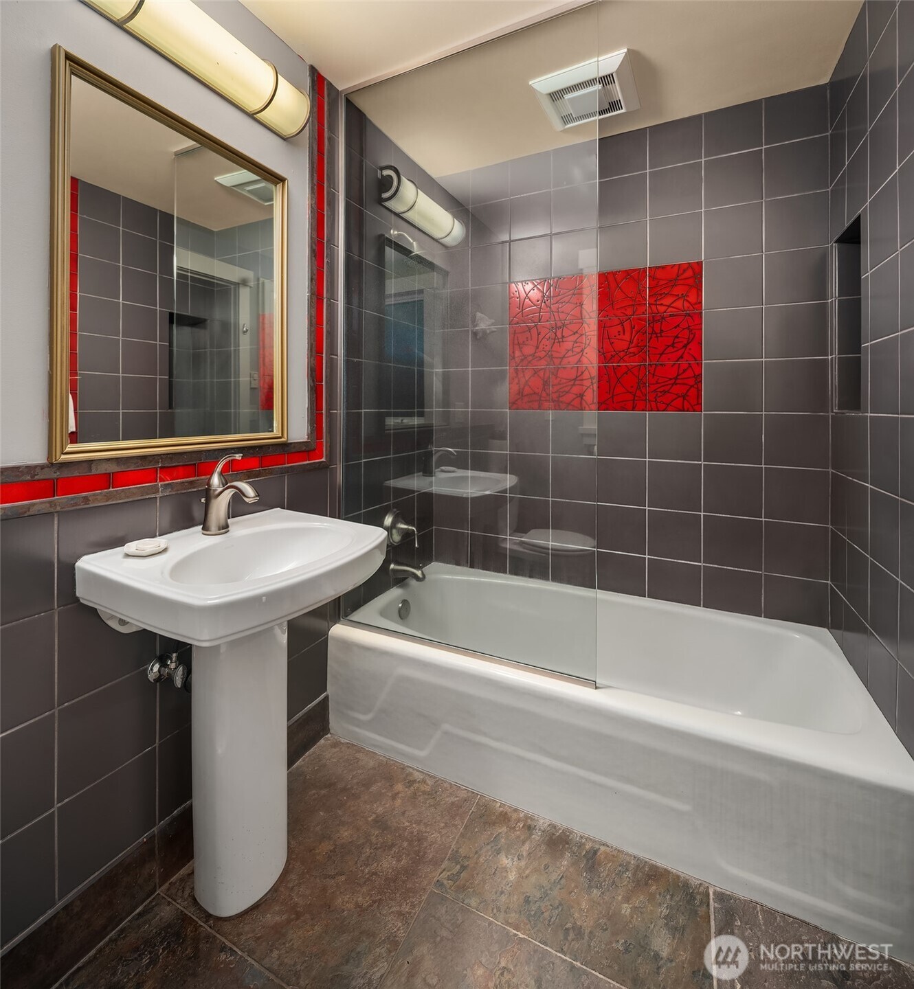 10628 SW Cowan Road , Vashon, WA 98070