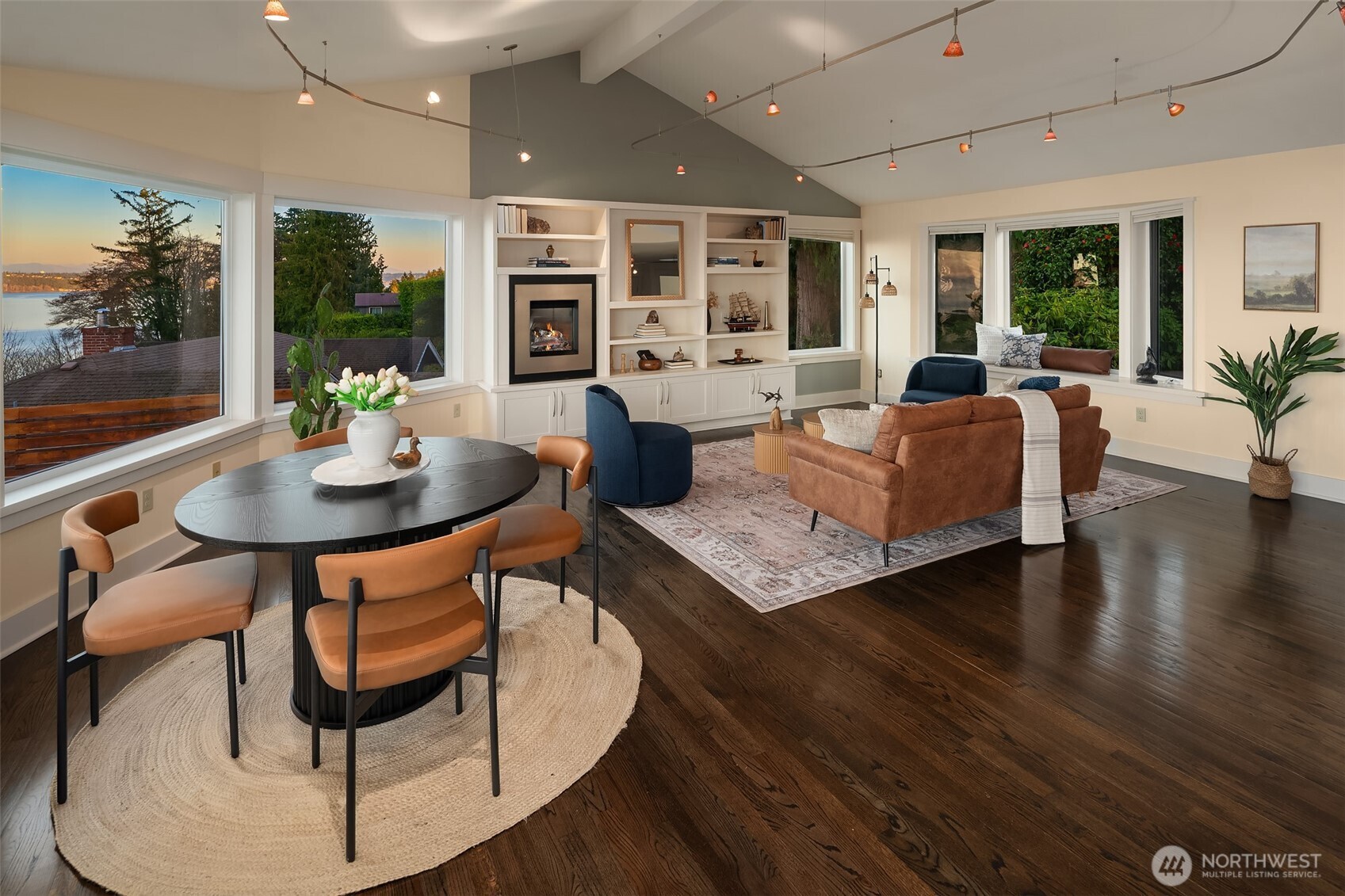 10628 SW Cowan Road , Vashon, WA 98070