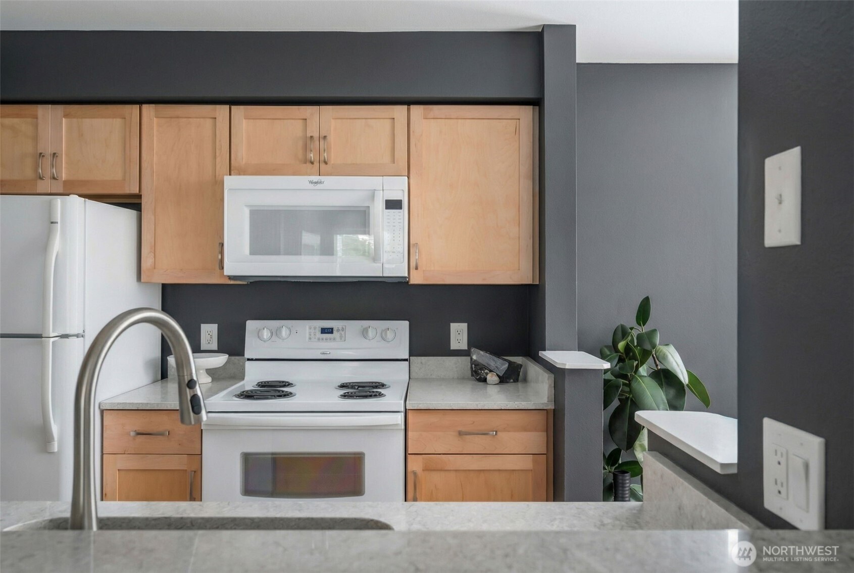 12303 Harbour Pointe Boulevard #EE203, Mukilteo, WA 98275