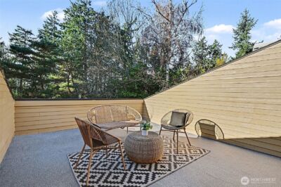 6560 W Mercer Way , Mercer Island, WA 98040 - Photo 14