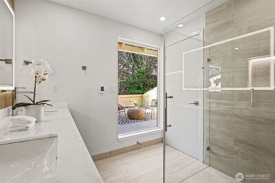 6560 W Mercer Way , Mercer Island, WA 98040 - Photo 16