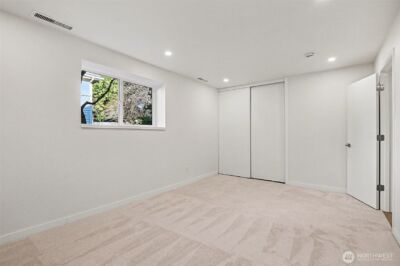 6560 W Mercer Way , Mercer Island, WA 98040 - Photo 23