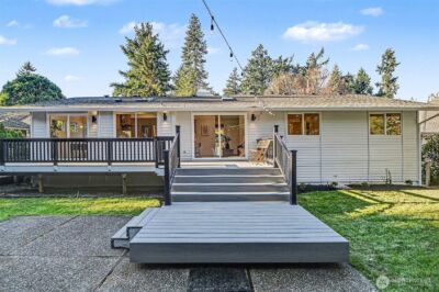 6560 W Mercer Way , Mercer Island, WA 98040 - Photo 29