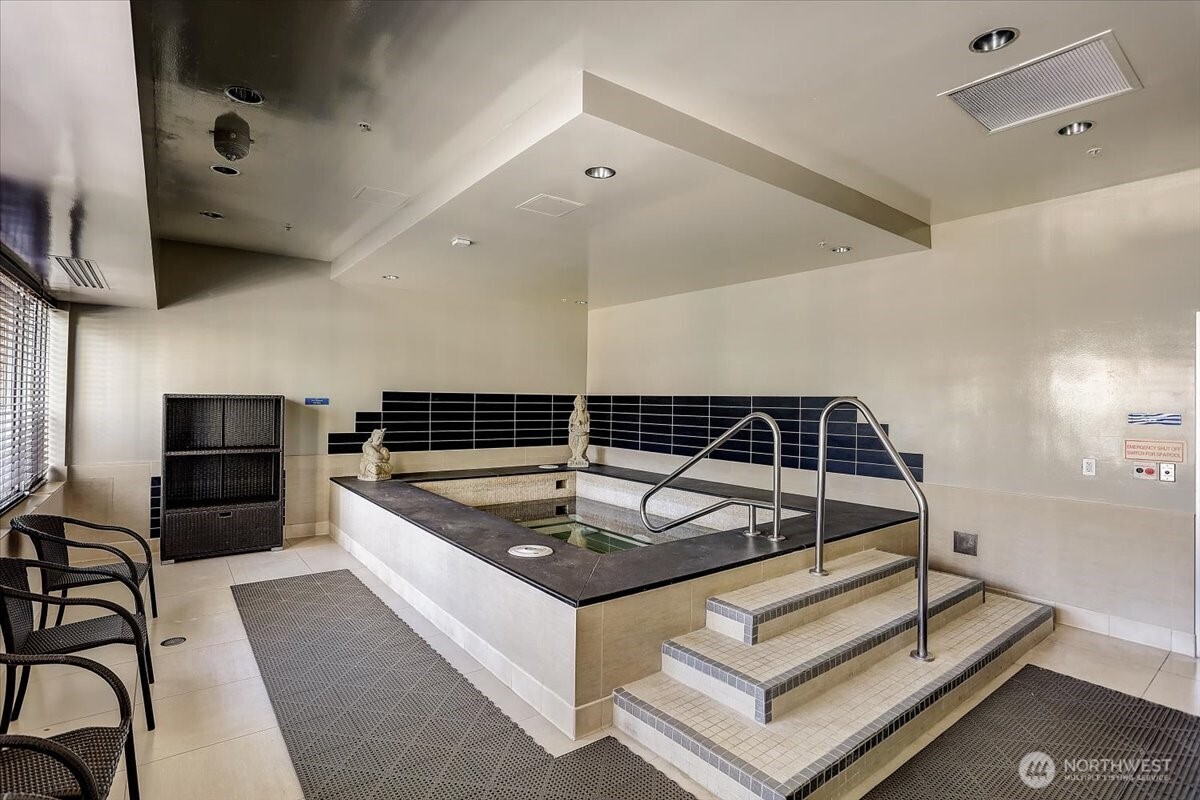 900 Lenora Street #W106, Seattle, WA 98121