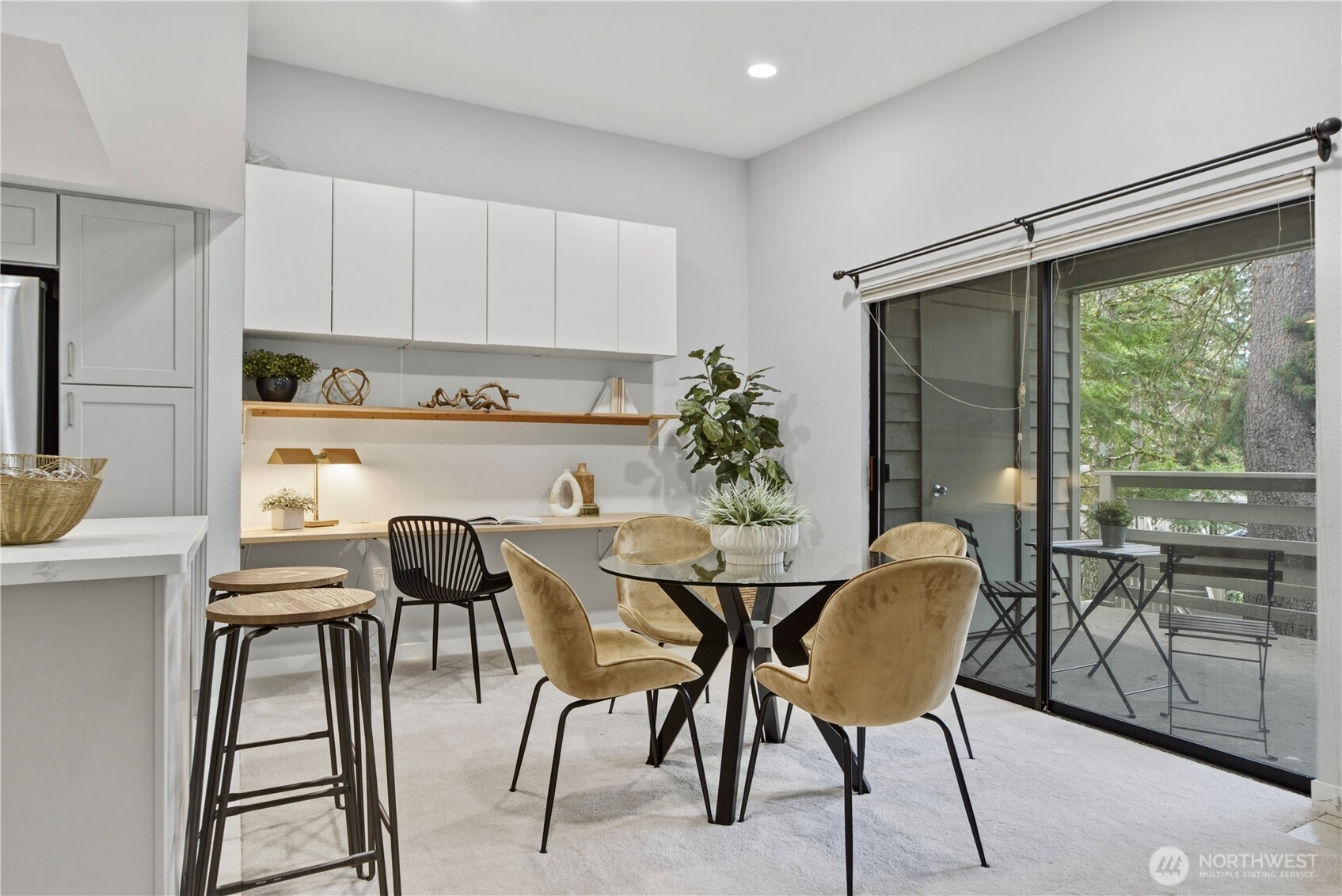 1354 Bellevue Way NE #4, Bellevue, WA 98004