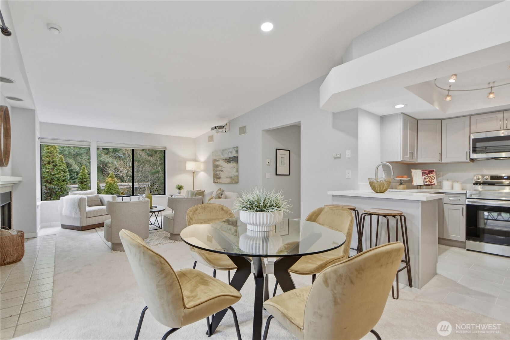 1354 Bellevue Way NE #4, Bellevue, WA 98004