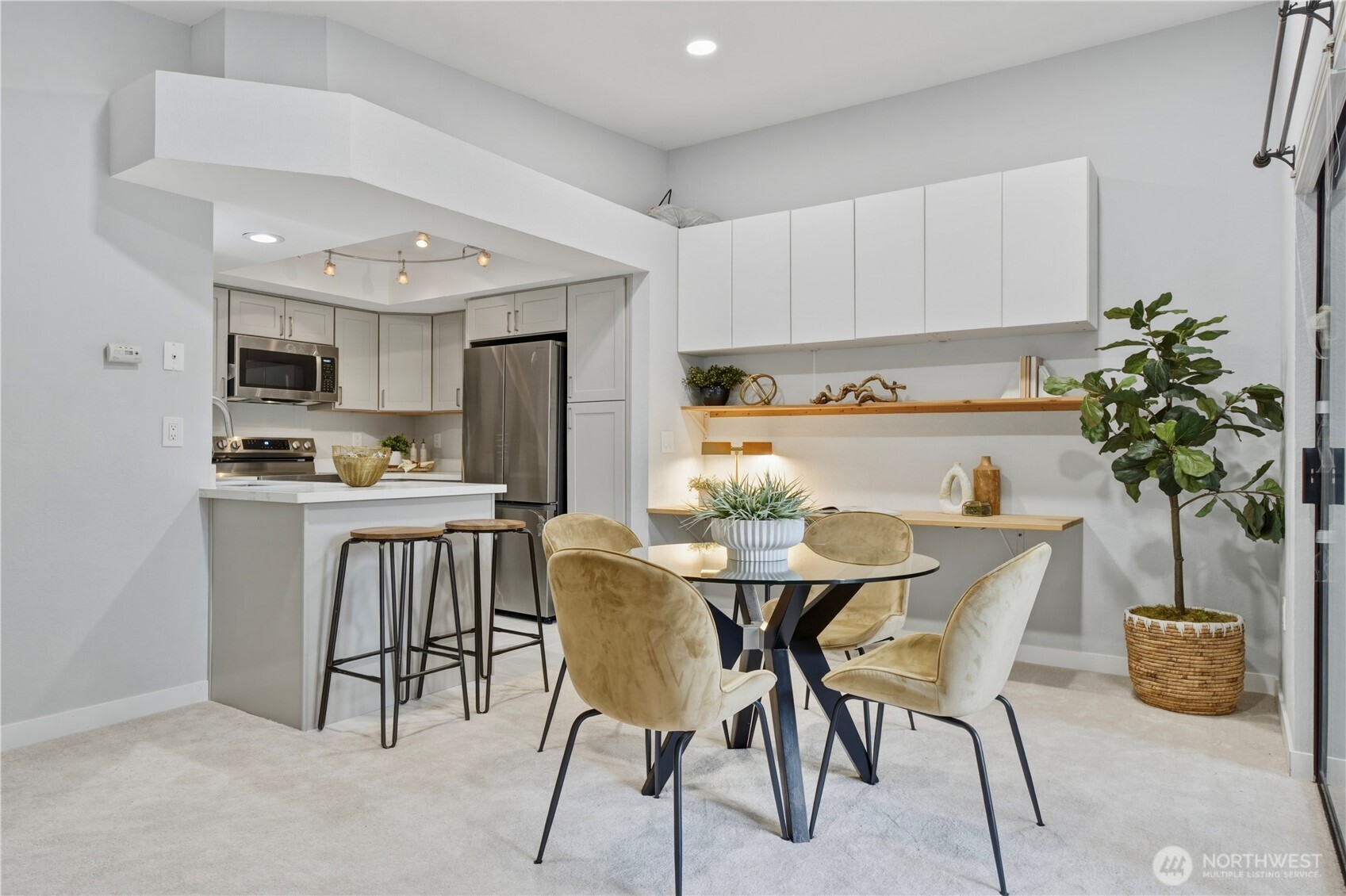 1354 Bellevue Way NE #4, Bellevue, WA 98004