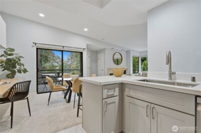 1354 Bellevue Way NE #4, Bellevue, WA 98004 - Photo 19