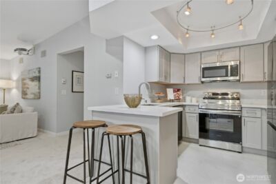 1354 Bellevue Way NE #4, Bellevue, WA 98004 - Photo 20