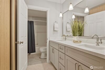 1354 Bellevue Way NE #4, Bellevue, WA 98004 - Photo 26